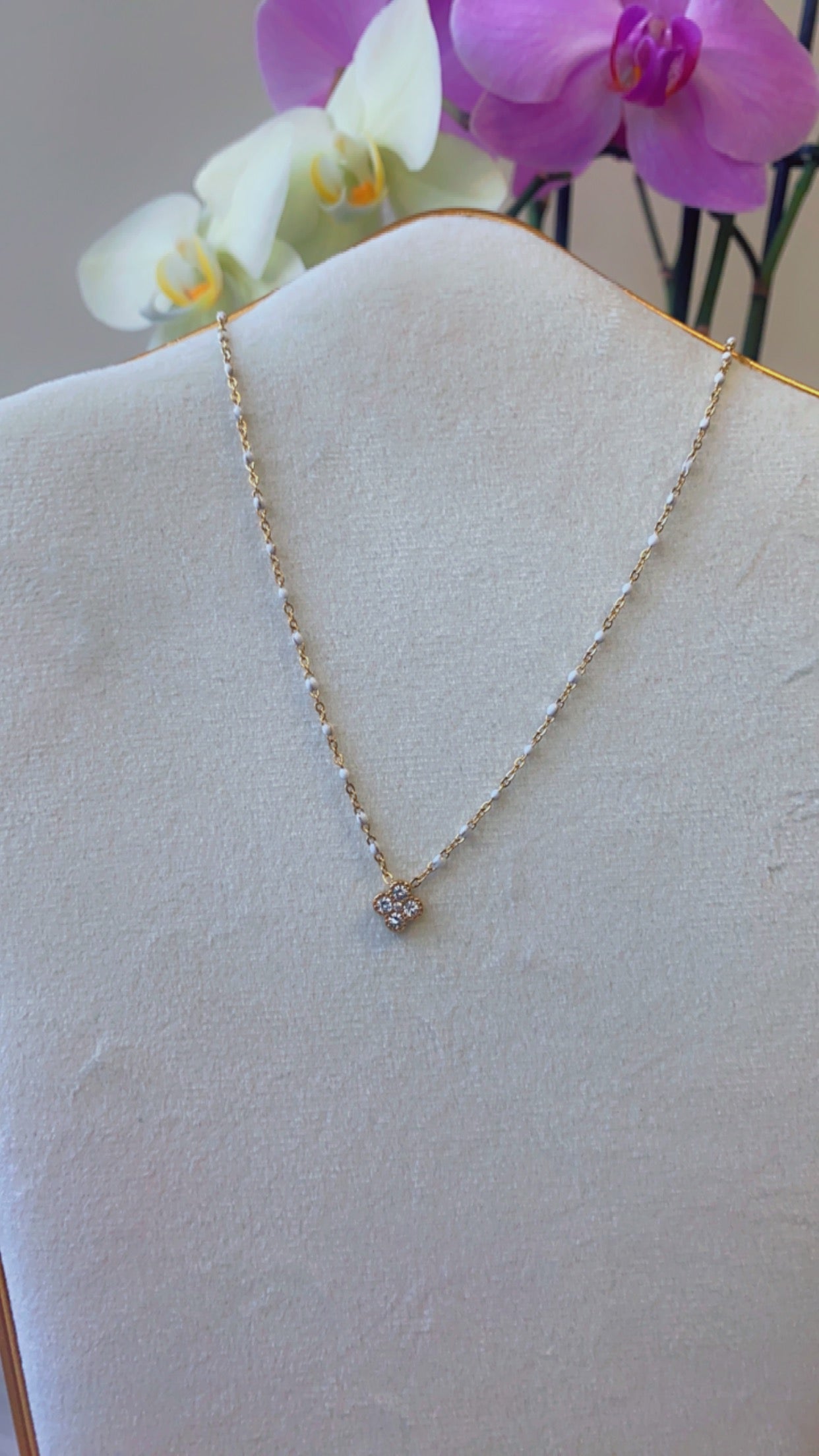 Collier - Jane blanc