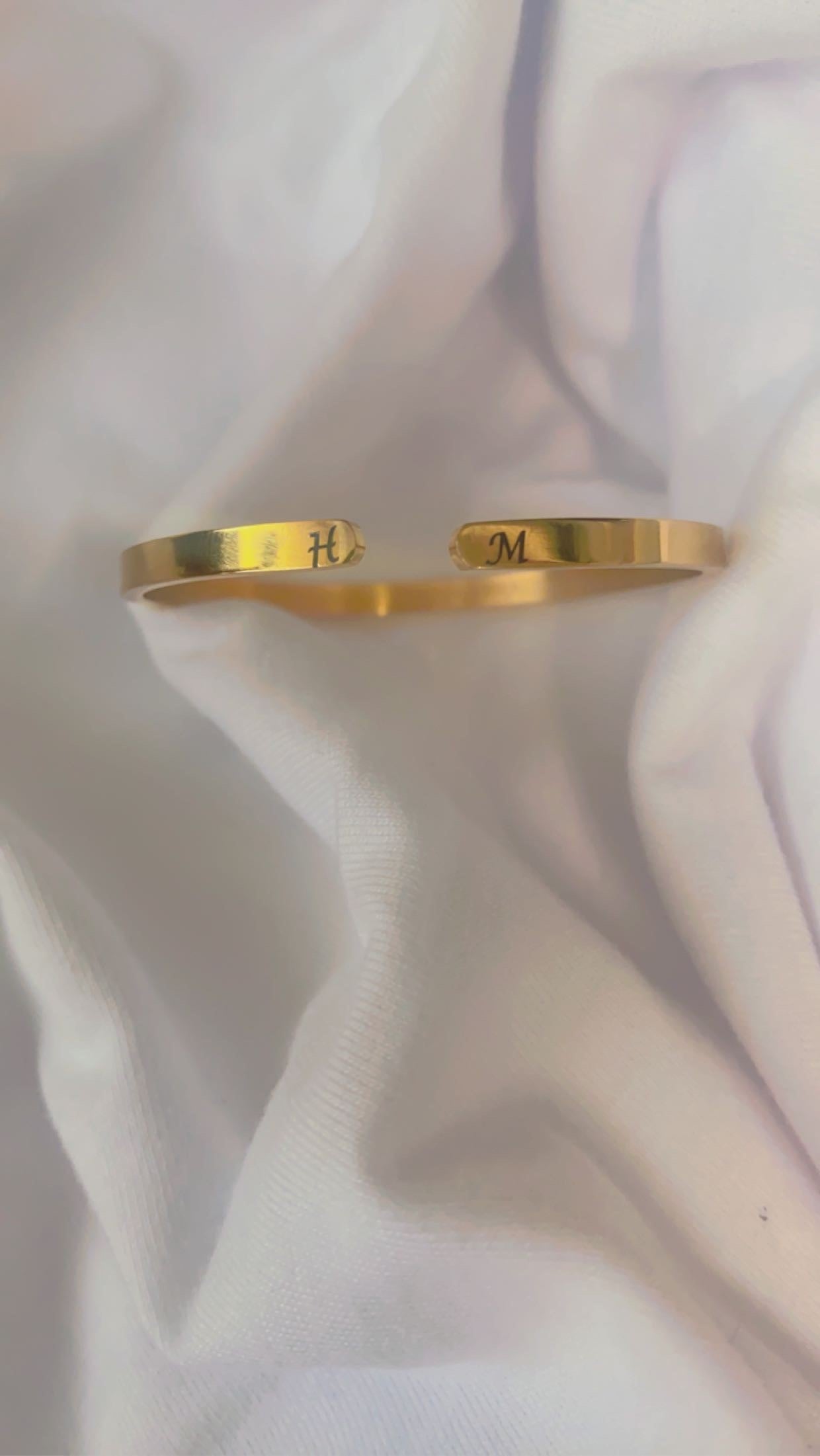 Bracelet JONC INITIAL -VICTORIA GOLD